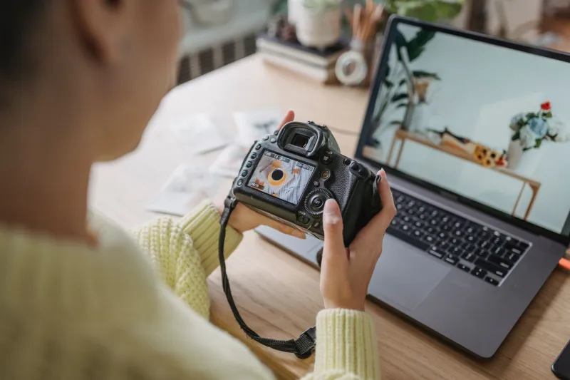 Mirror, Mirror on the Wall: How Comparison Culture Is Quietly Killing Your Confidence Behind the Lens